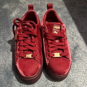 Puma Mayze Sneakers - 7.5 W Reddish/Burgandy